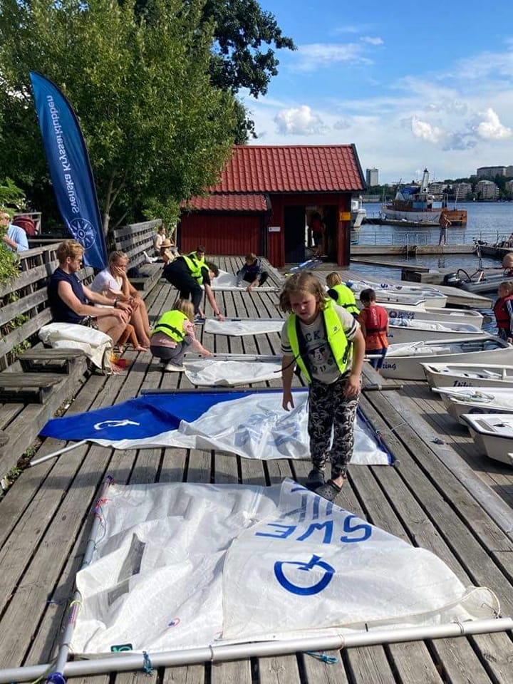 Svenska Kryssarklubbens seglarskola i Solna sommaren 2022